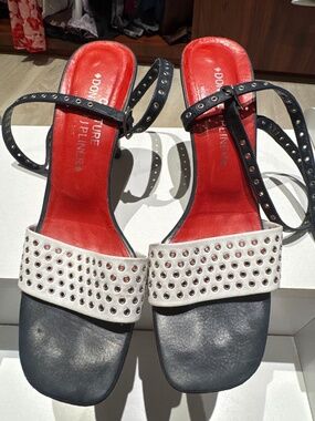 Donald Pliner heels size 8